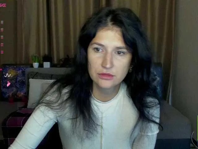 AliannaSoloKisses on BongaCams 