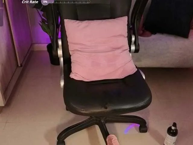 alina-cruz on BongaCams