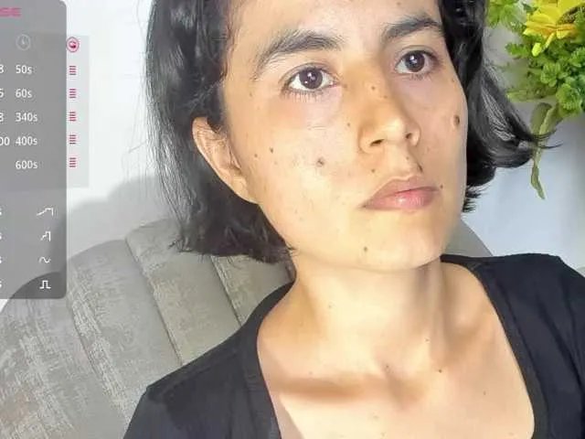 katiae on BongaCams
