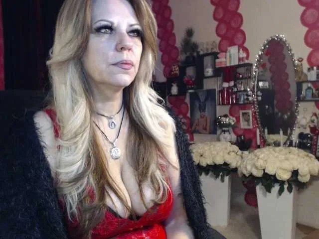 LadyVelvet on BongaCams