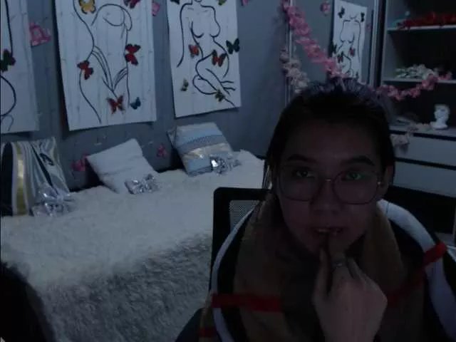 Sarahsexygirl on BongaCams