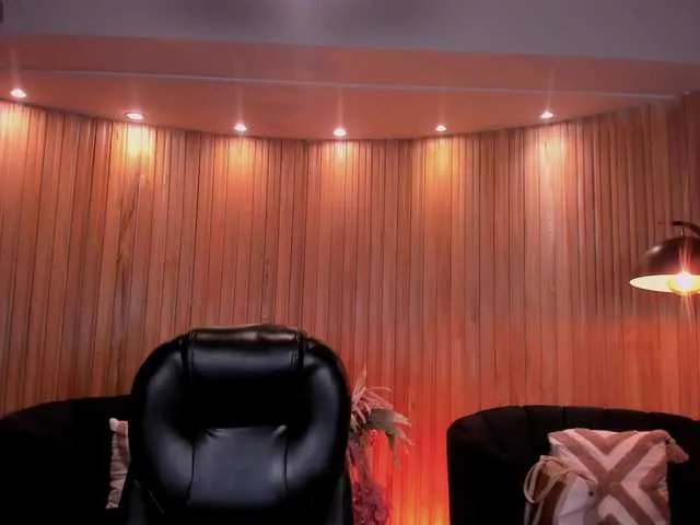 ValeriaRivera1 on BongaCams