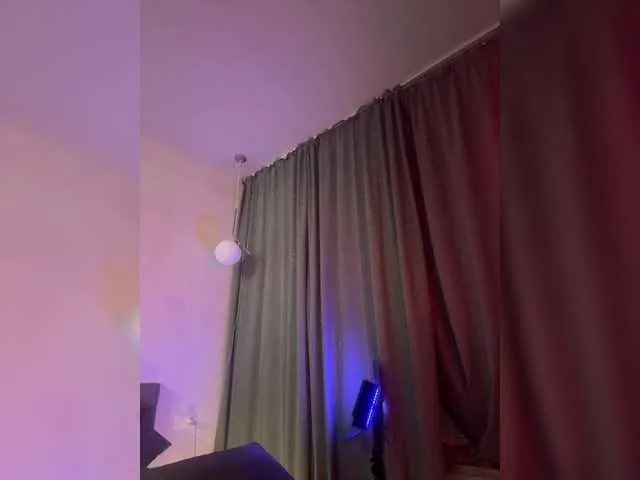 WhoreMira on BongaCams