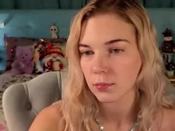 bella_stewartt on Chaturbate