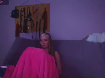 carrie_moonshine on Chaturbate 