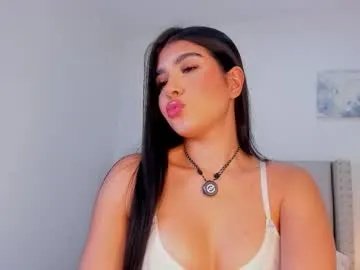 evelyn_montoya — GOAL: Plug+oil in Ass [313 tokens remaining] HappyMondayFOLLOW ME #saliva #bigass #anal #cute #young