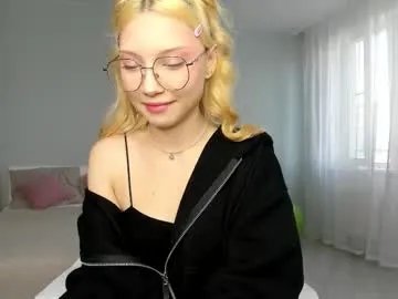 paradi_se on Chaturbate 