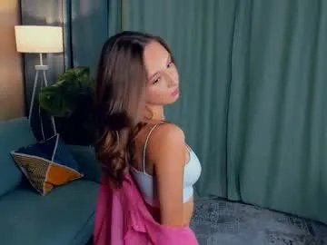 tessiekhanponaphan on Chaturbate 