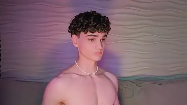 adam_21cm__ on StripChat 