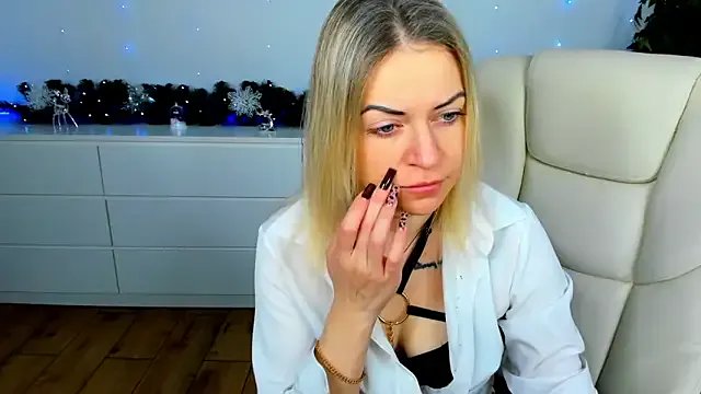 Anna_Snows on StripChat 