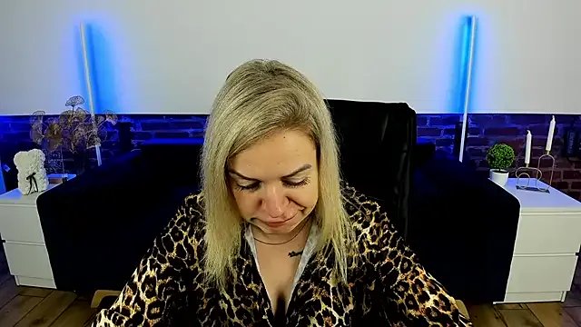 Anna_Snows on StripChat 