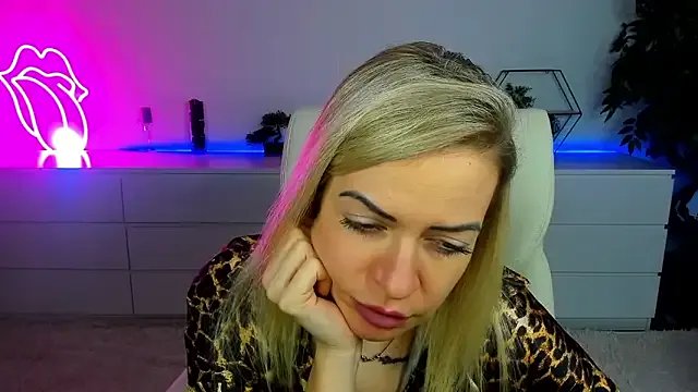 Anna_Snows on StripChat 