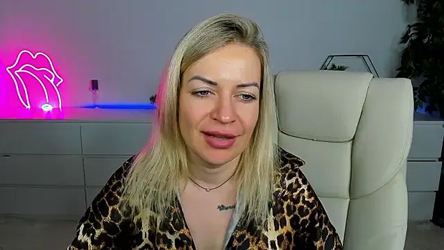 Anna_Snows on StripChat 