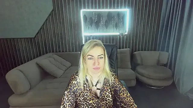 Anna_Snows on StripChat 