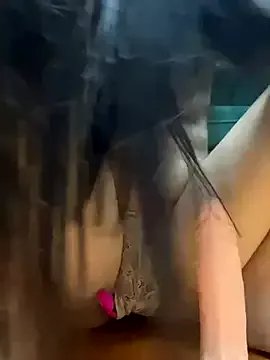 Bella_babei01 on StripChat 