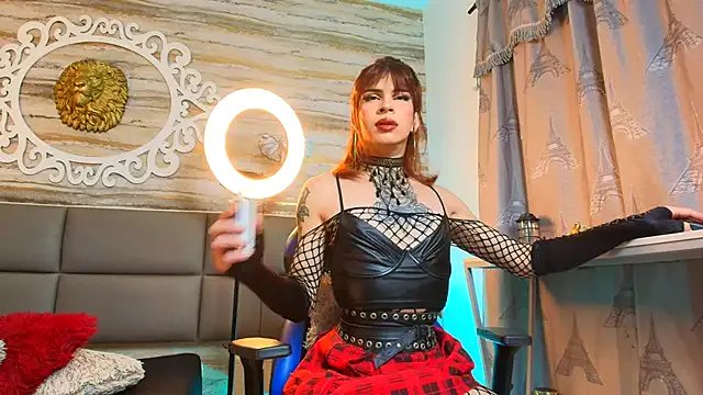 Bella_salvatore on StripChat 