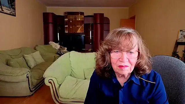 Betty_Brick on StripChat 