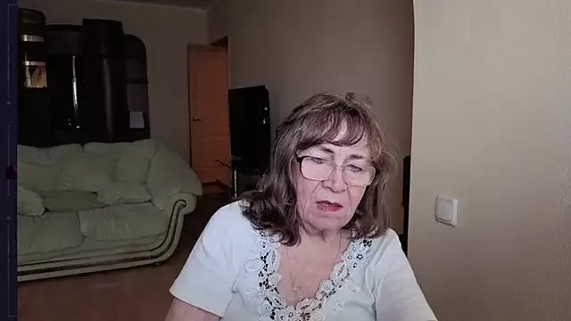 Betty_Brick on StripChat 