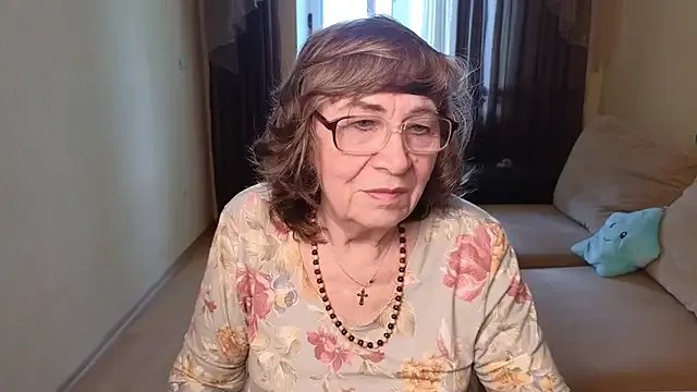 Betty_Brick on StripChat 