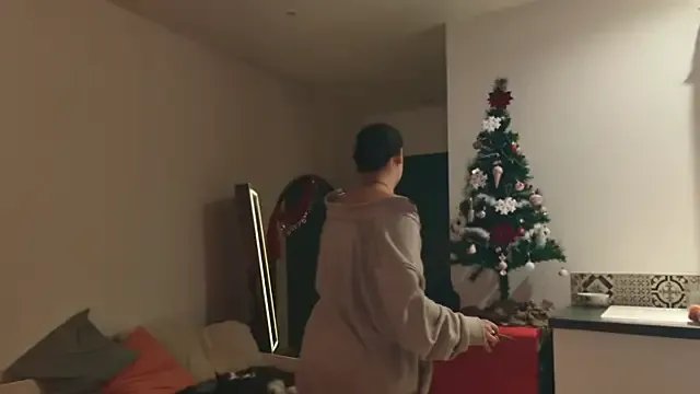 Celeste_Off on StripChat 