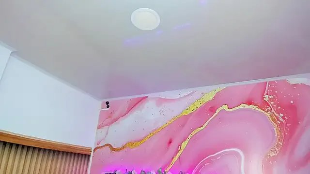 Daisy__rose on StripChat