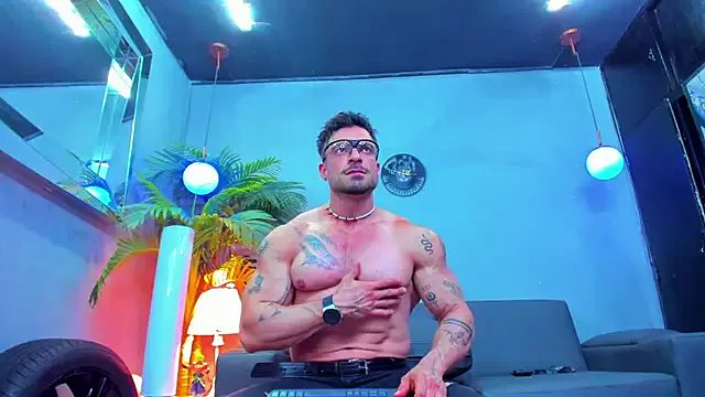 dennis_cox1 on StripChat 