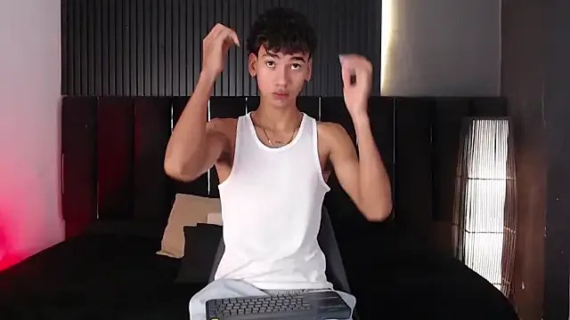 Dominic_ghost — naked and jerking for 5 min