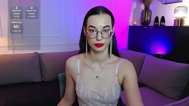 EmmaJakson on StripChat 