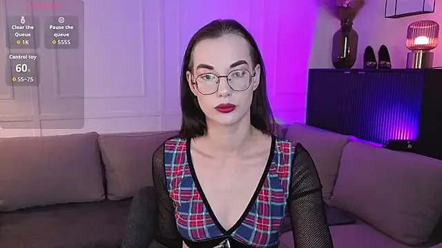 EmmaJakson on StripChat 