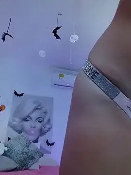 EmmaRose___ on StripChat