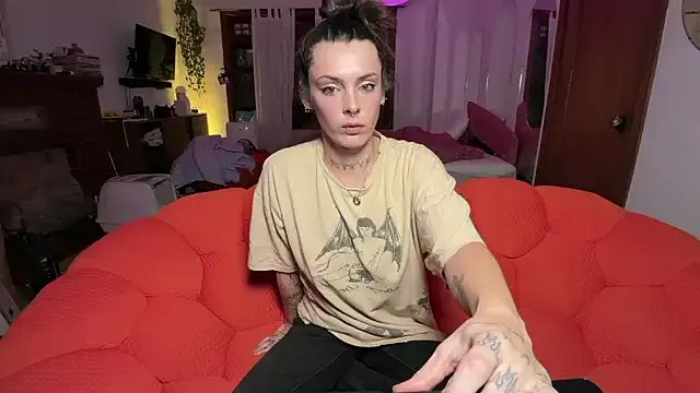 GennaJames on StripChat