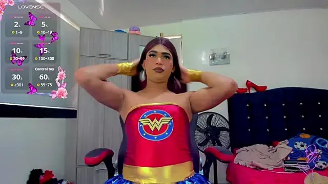 Hellen_moons__ on StripChat 