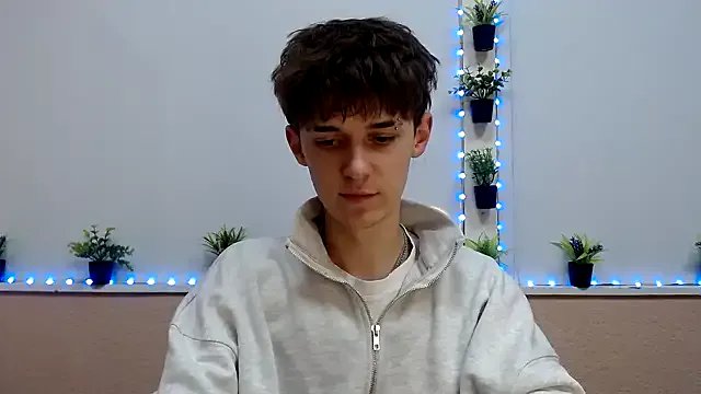 Hoot_Dude_ on StripChat 