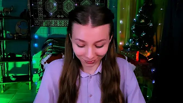 JulieDaniel on StripChat