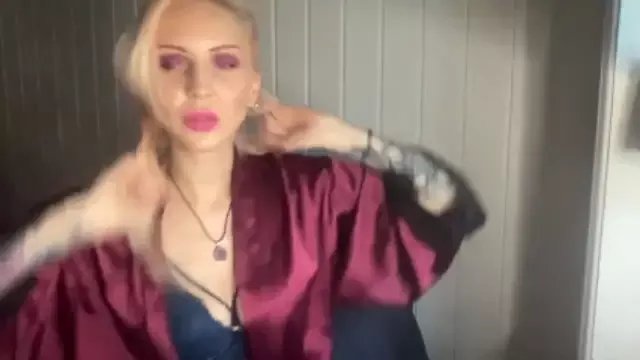 kittyazora on StripChat 