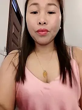 LanNhi_007 — Masturbating sneakily under mart cashier