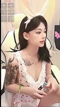 lulu5211 on StripChat 