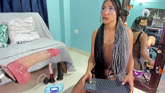 Mieldeluna on StripChat