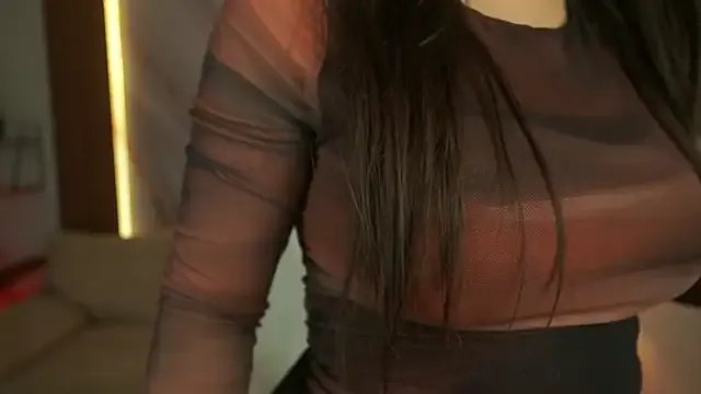 MilaCrave on StripChat