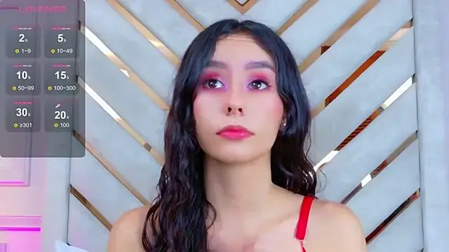 Sarah-Grace on StripChat