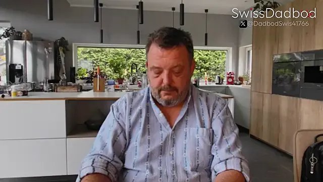 SwissDadbod on StripChat 