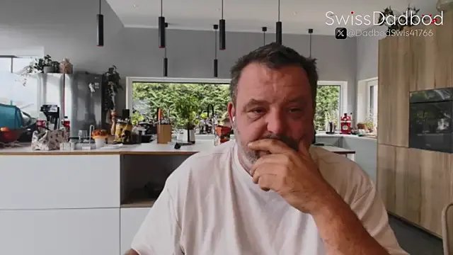 SwissDadbod on StripChat 