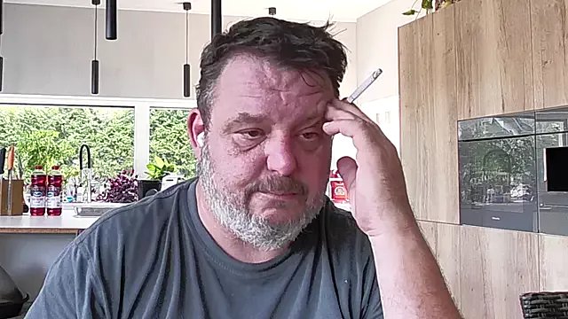 SwissDadbod on StripChat 